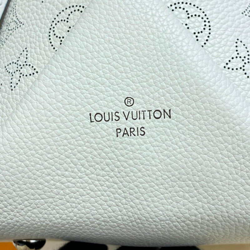 Louis Vuitton Beaubourg Hobo MM M58482 White-9
