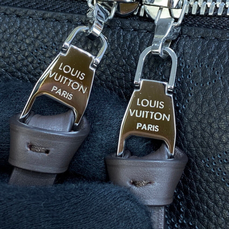 Louis Vuitton Beaubourg Hobo MM M56073 Negro-12