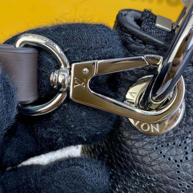 Louis Vuitton Beaubourg Hobo MM M56073 Negro-13
