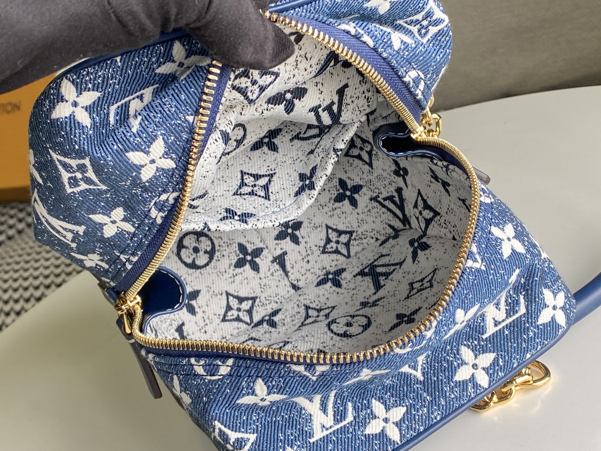 Bolsa de Louis Vuitton Square-6