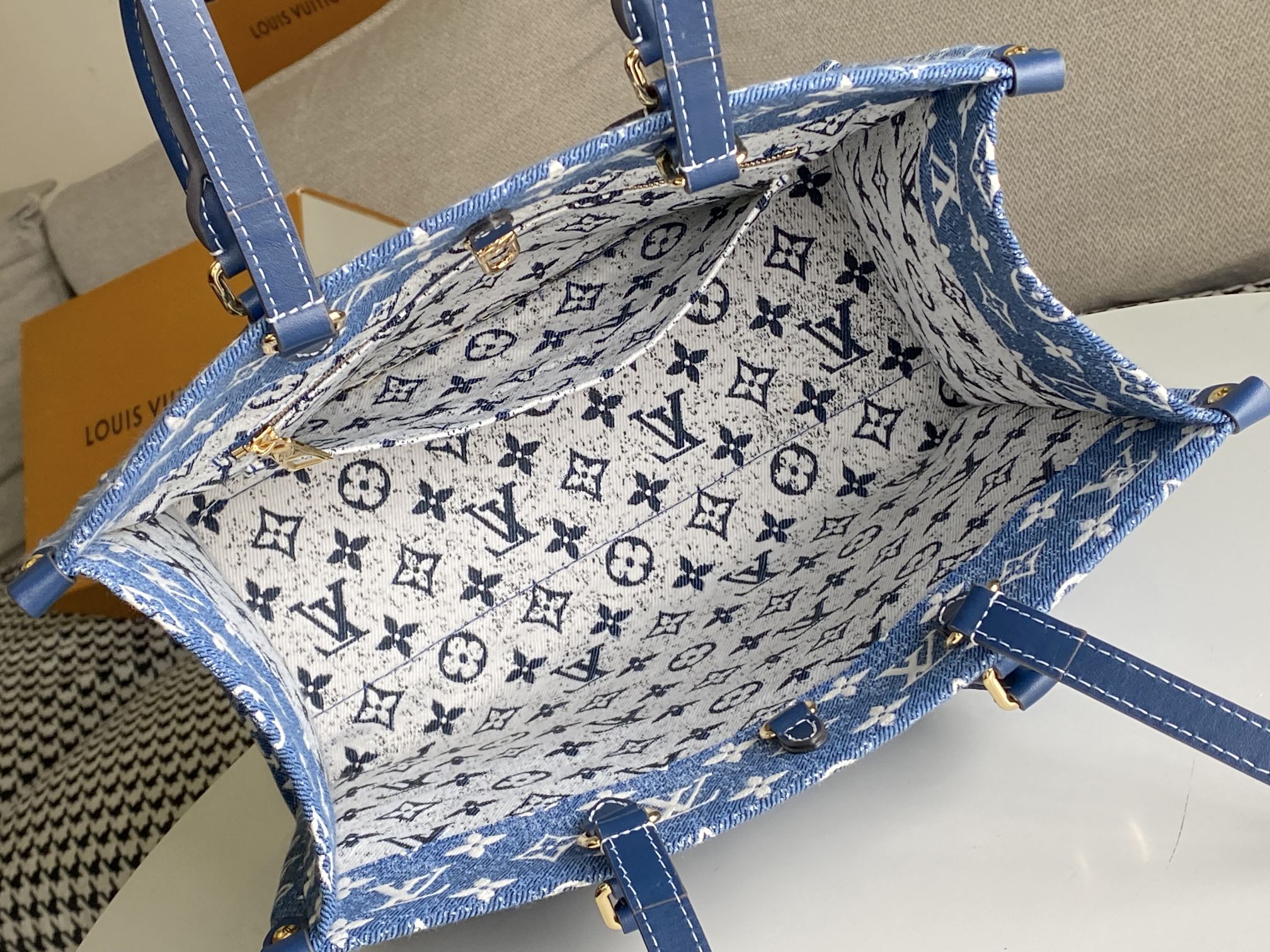 Louis Vuitton Monogram Jacquard Onthgo MM Tote-7