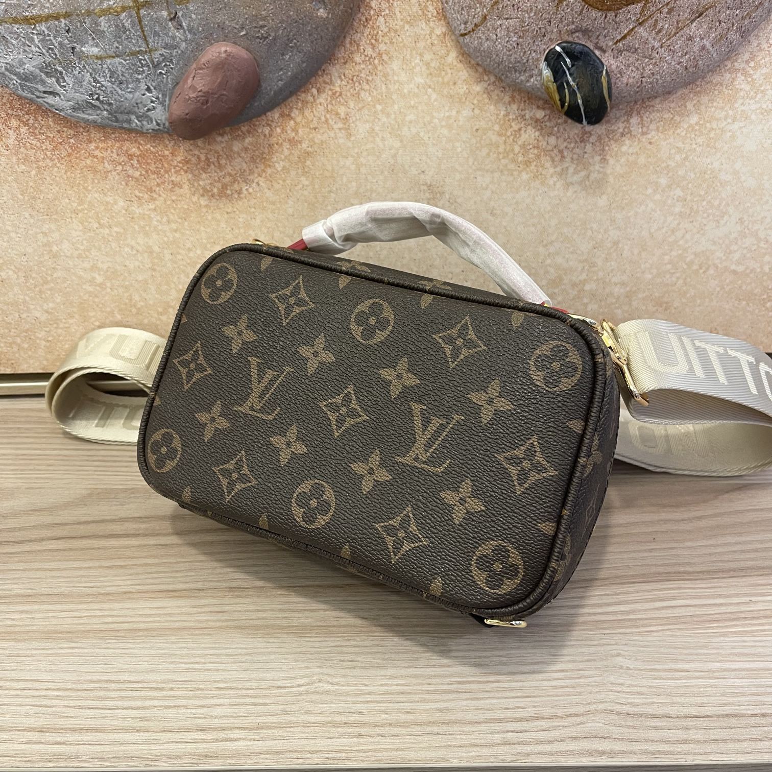 Louis Vuitton, la bolsa deportiva de Crossbody-2