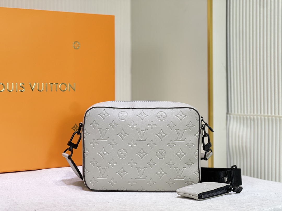 Louis Vuitton Duo Messenger-3
