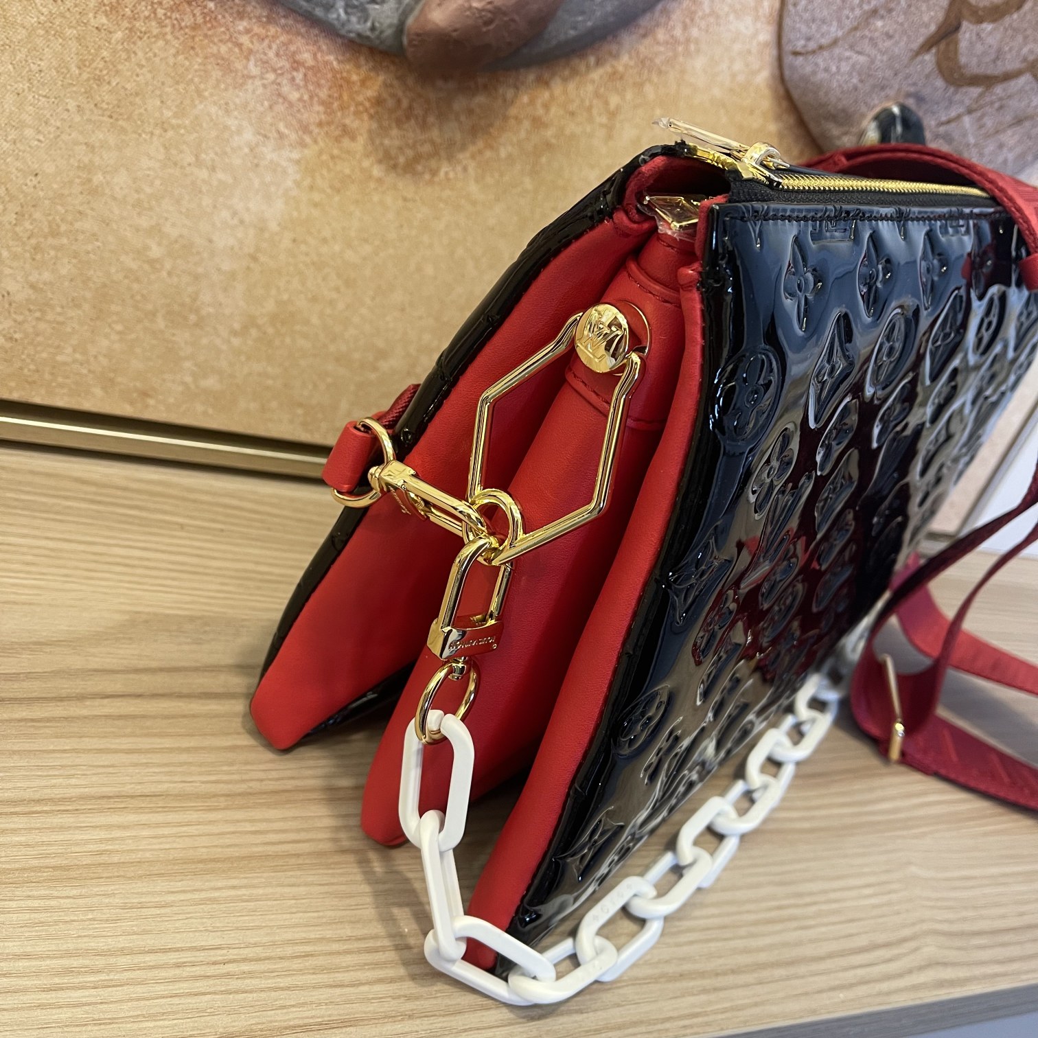 Louis Vuitton Coussin PM Patent Leather- Negro/Verde-1
