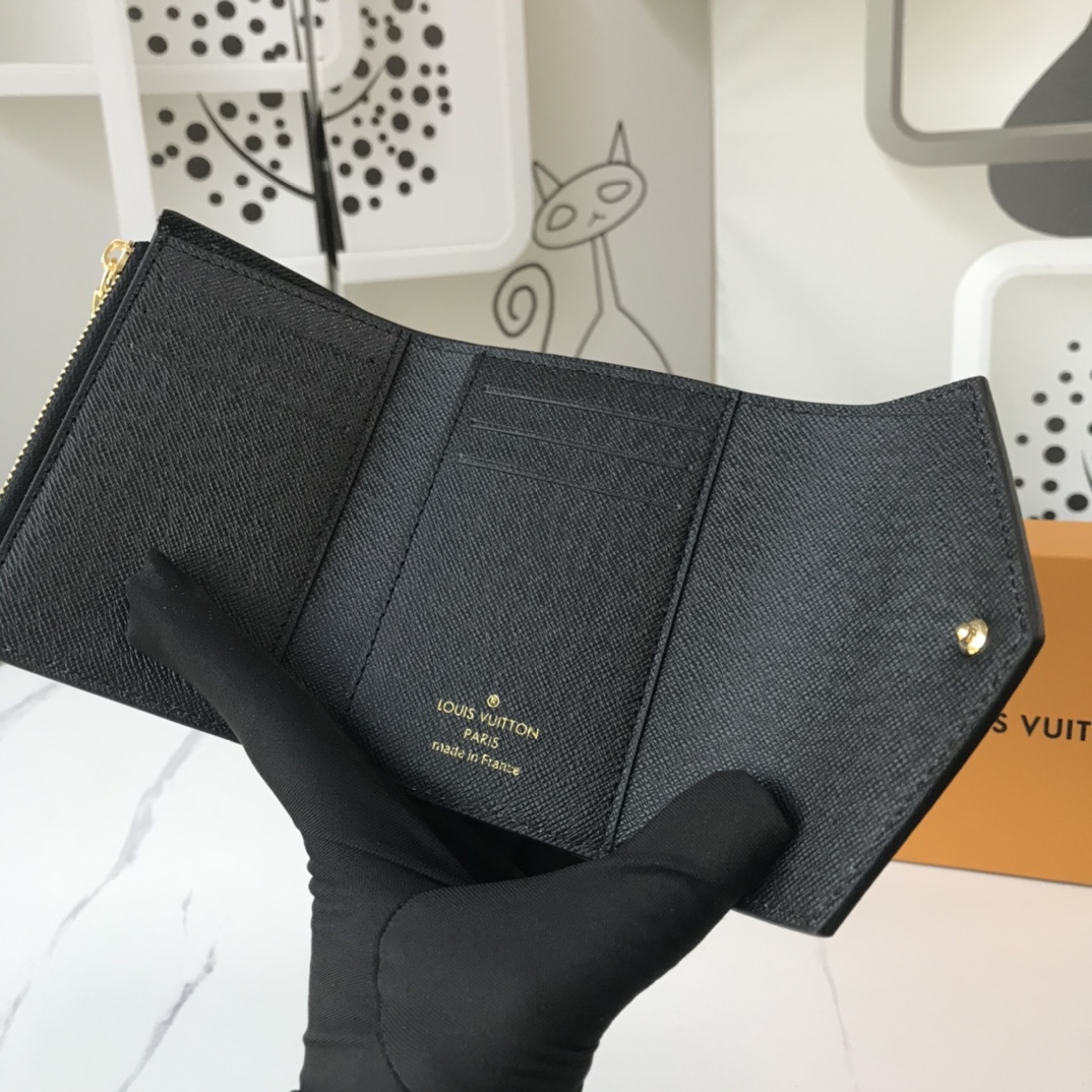 Louis Vuitton AAA-Game en Zoe Wallet M41938 Black/White-14