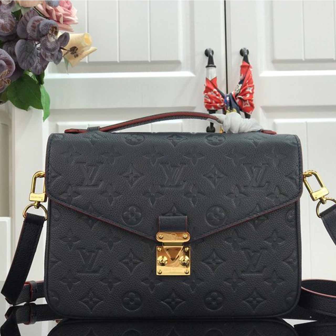 Louis Vuitton Pochette Metis M44881 M44071 Beige/ Navy-8