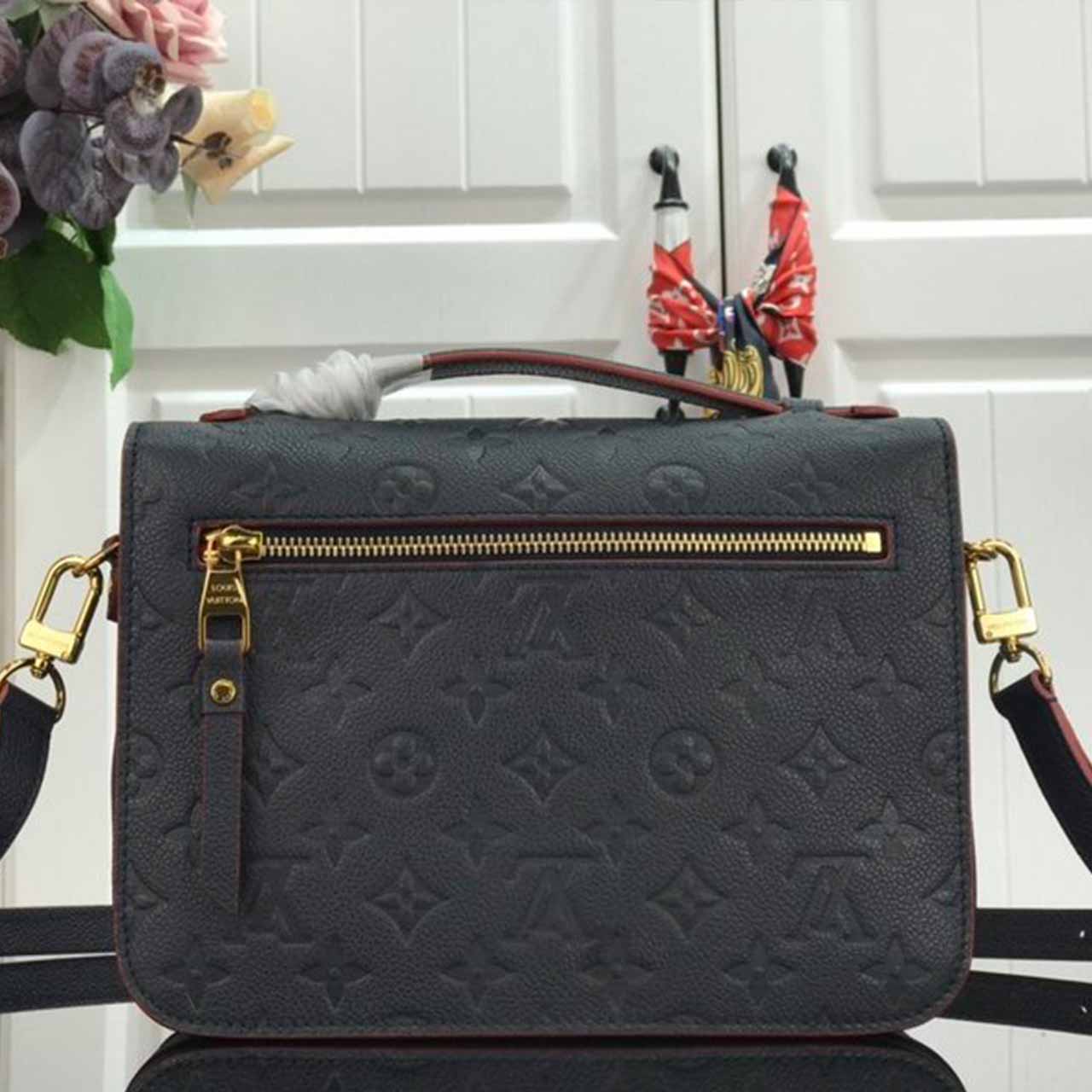 Louis Vuitton Pochette Metis M44881 M44071 Beige/ Navy-9