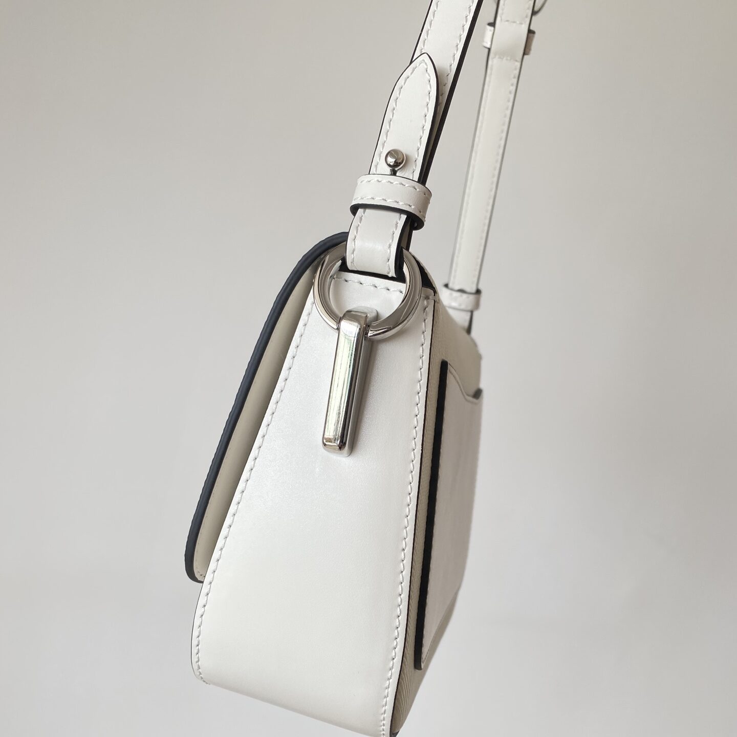 bolso de hombro de identidad de cuero prada saffiano-4
