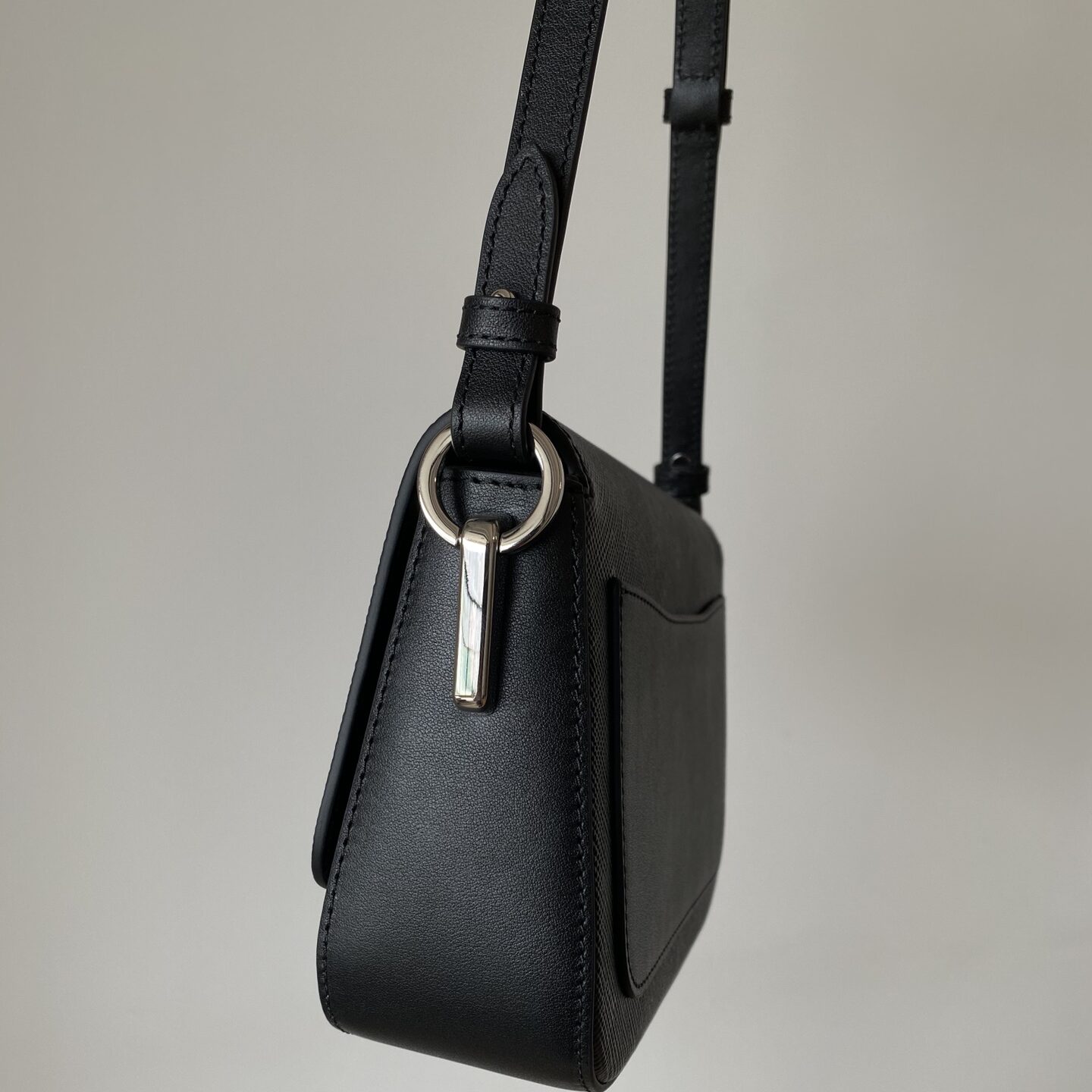 bolso de hombro de identidad de cuero prada saffiano-6