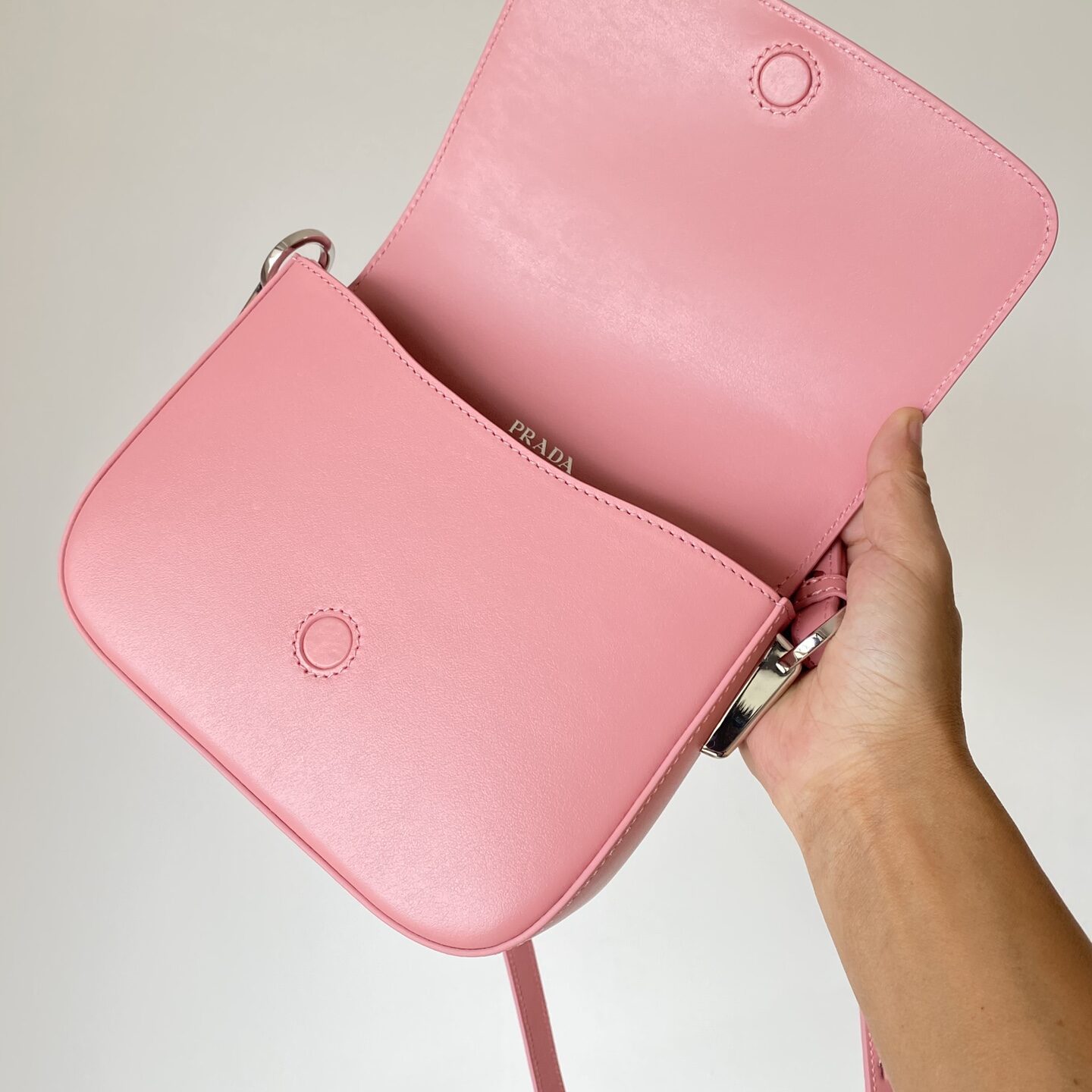bolso de hombro de identidad de cuero prada saffiano-7