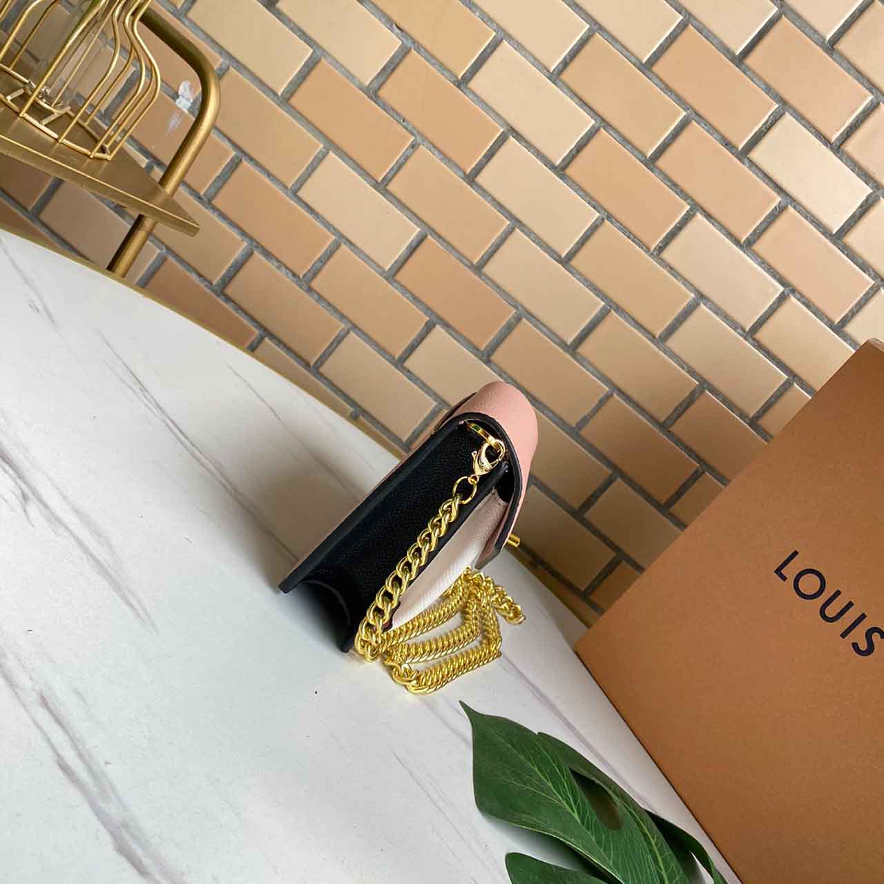 LOUIS VUITTON MYLOCKME Cadena Bolsa M56641 Rojo/Pink&White-1
