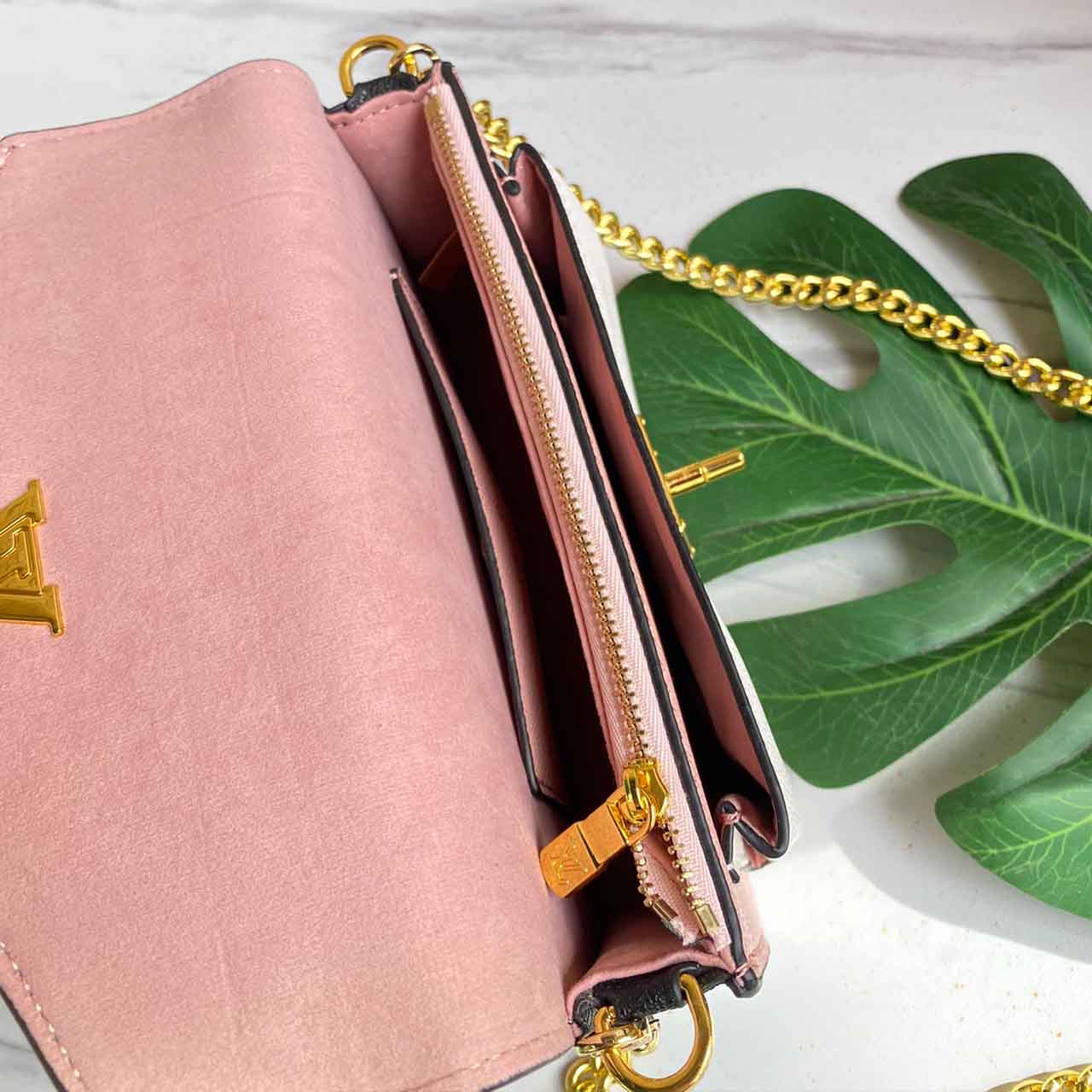 LOUIS VUITTON MYLOCKME Cadena Bolsa M56641 Rojo/Pink&White-11